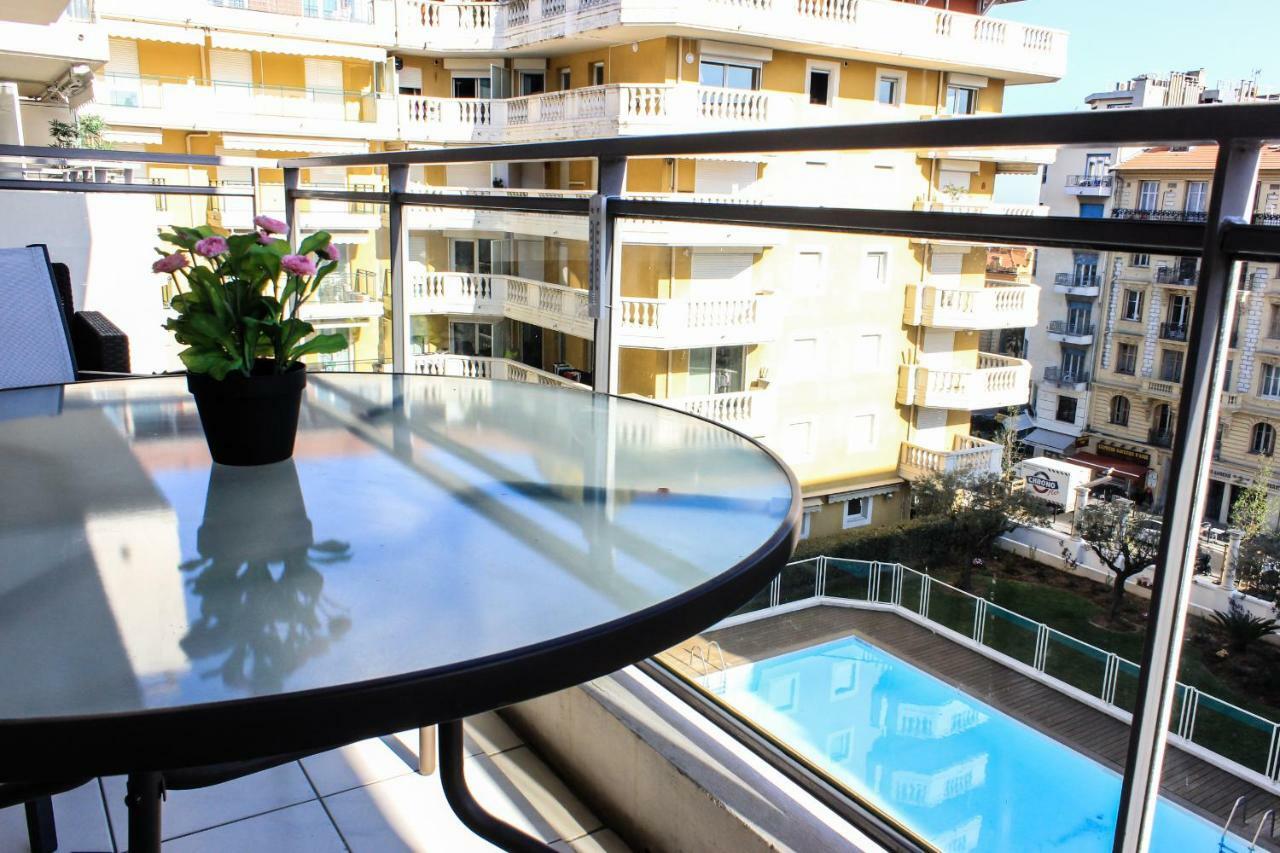 Garden View Apartment นีซ ภายนอก รูปภาพ